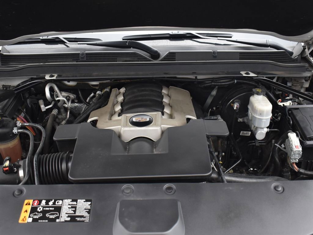 Used 2019 Cadillac Escalade Platinum image 8