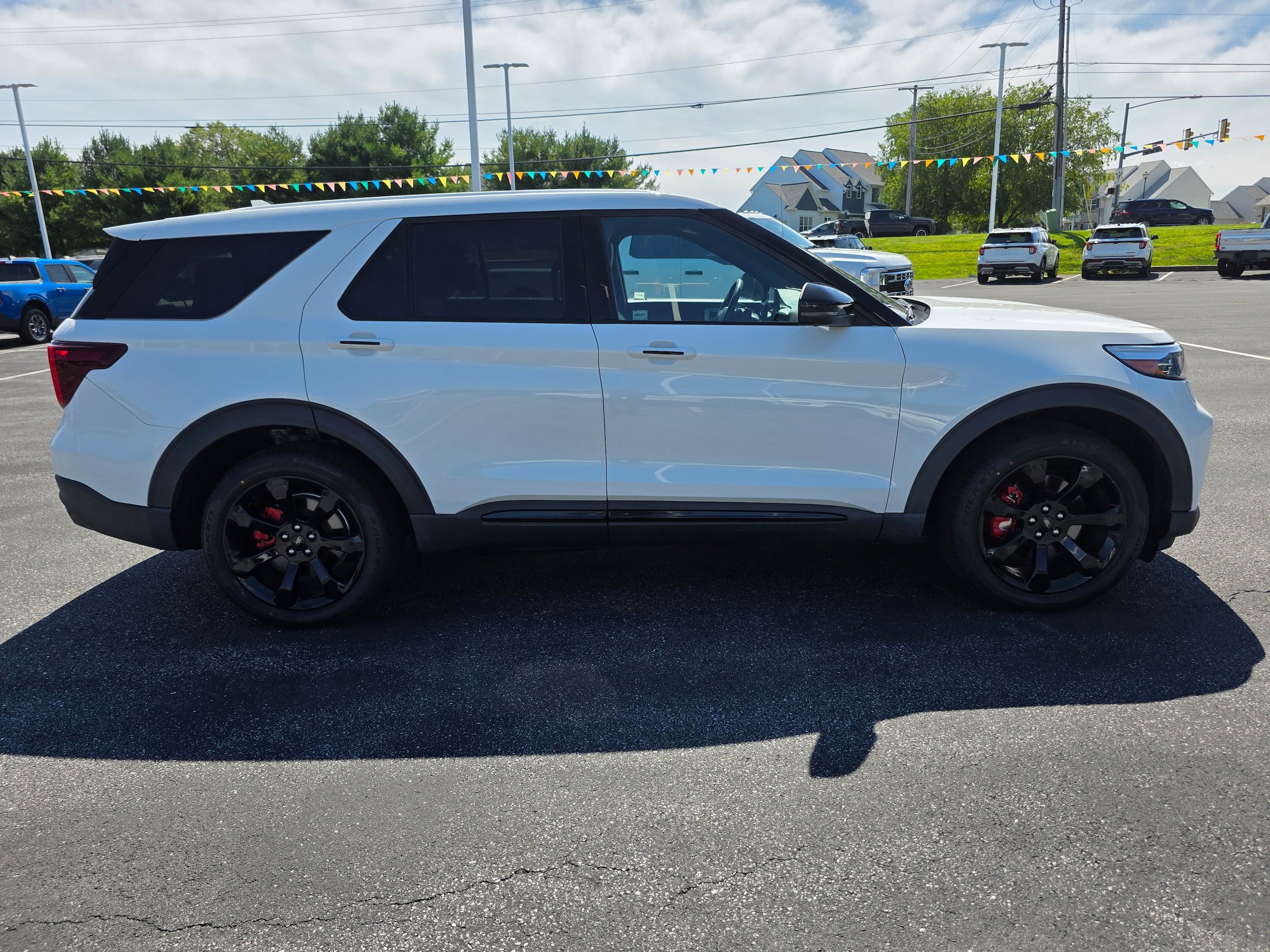 Certified 2022 Ford Explorer ST w/ Equipment Group 401A AWD/4WD image 6