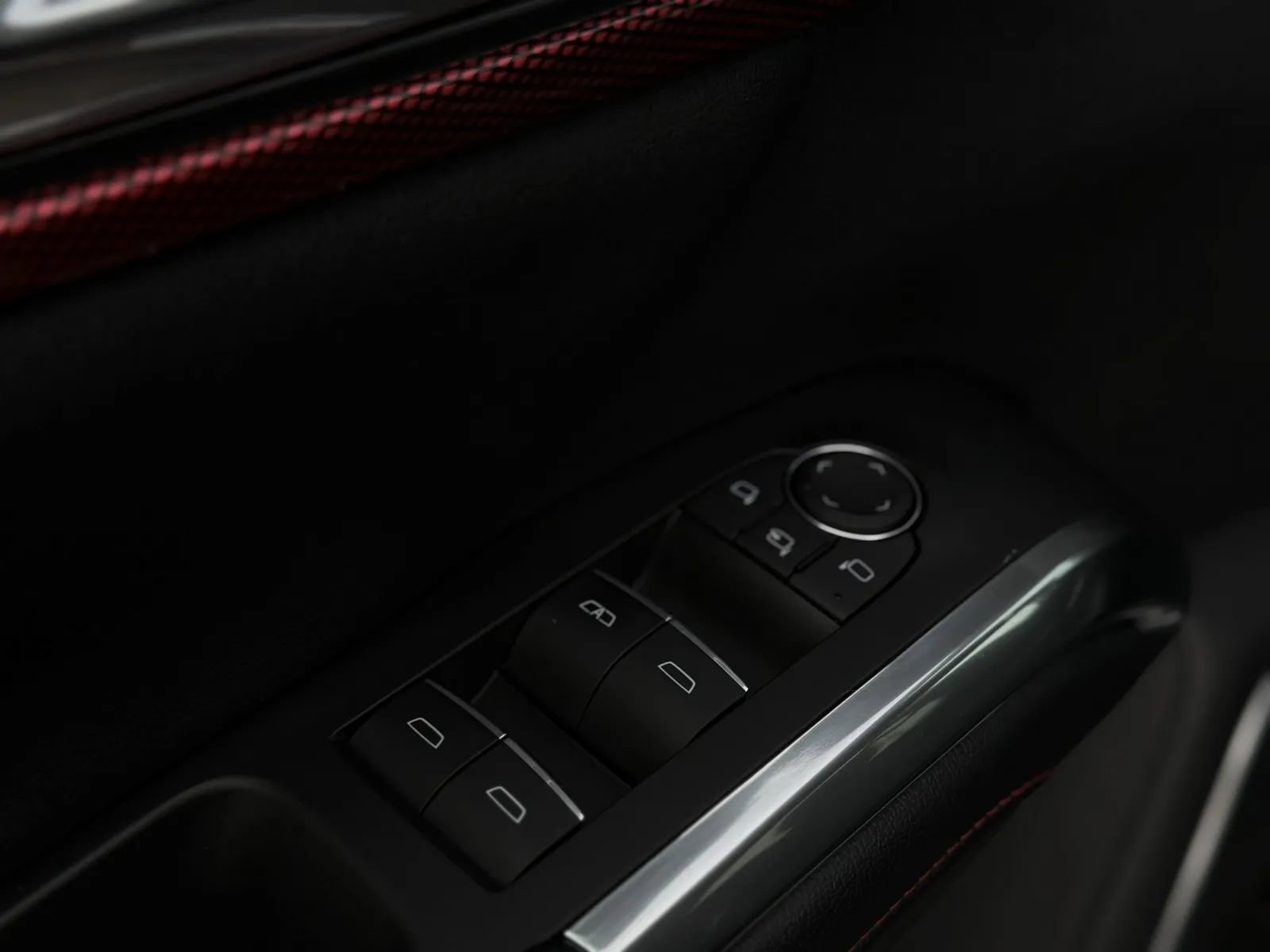 Used 2024 Chevrolet Traverse RS image 27