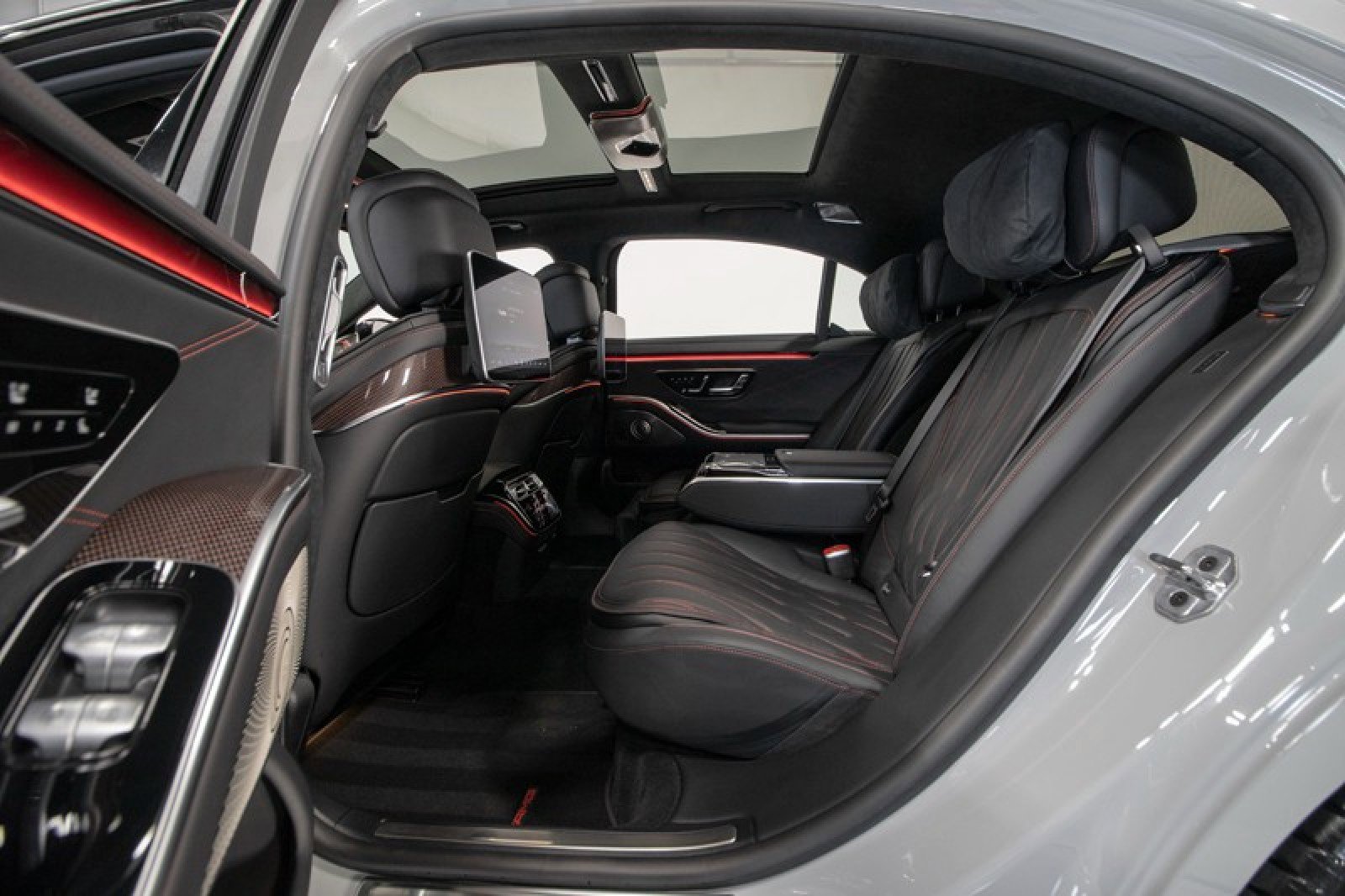 Used 2024 Mercedes-Benz S 63 AMG S image 45