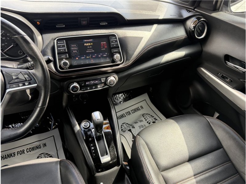 Used 2020 Nissan Kicks SR w/ SR Premium Package image 39