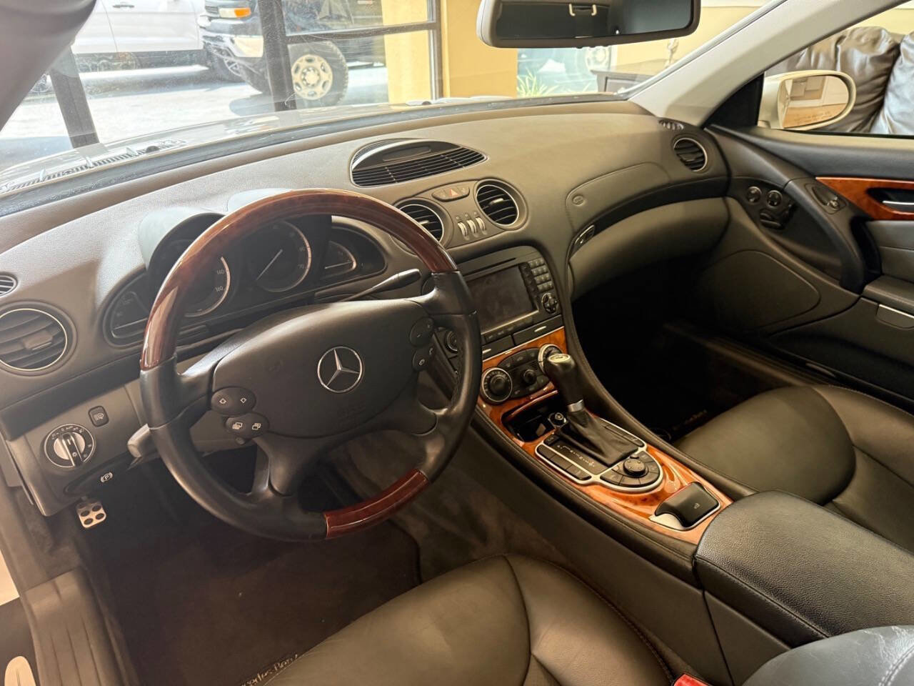Used 2005 Mercedes-Benz SL 500 image 17