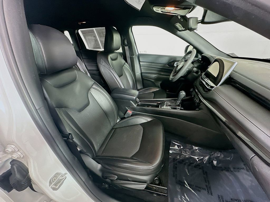 Used 2023 Jeep Compass Altitude image 37