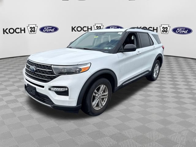 Used 2020 Ford Explorer XLT w/ Equipment Group 202A AWD/4WD image 3