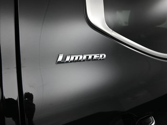 Used 2024 Toyota Tundra Limited w/ Power Package AWD/4WD image 5