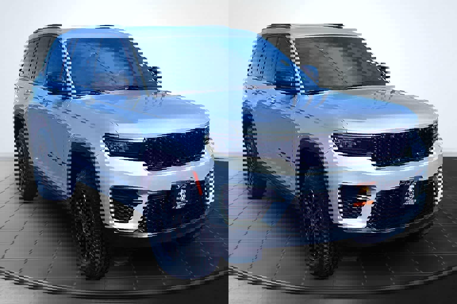 Used 2024 Jeep Grand Cherokee Altitude image 22