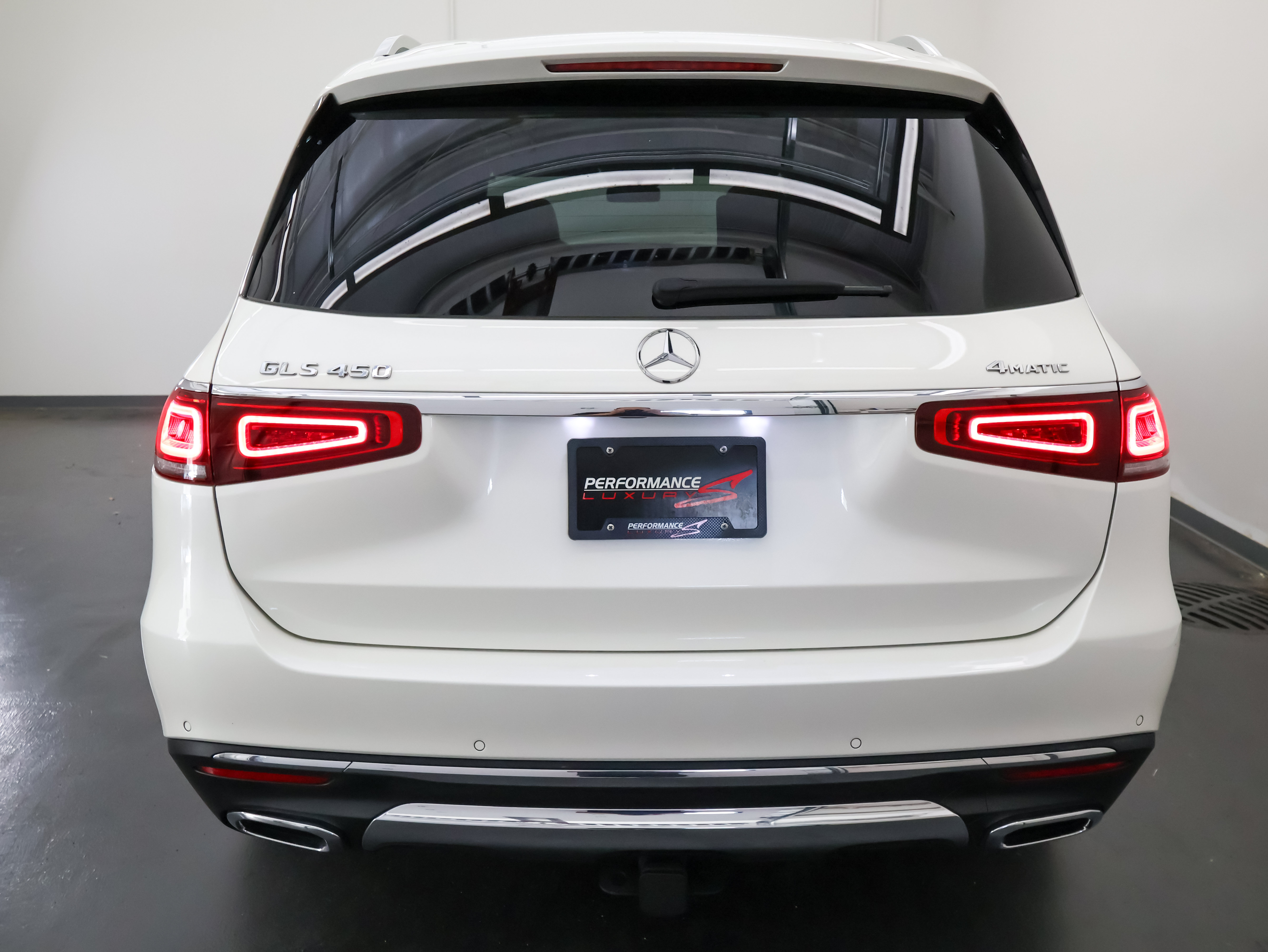Used 2021 Mercedes-Benz GLS 450 4MATIC image 4