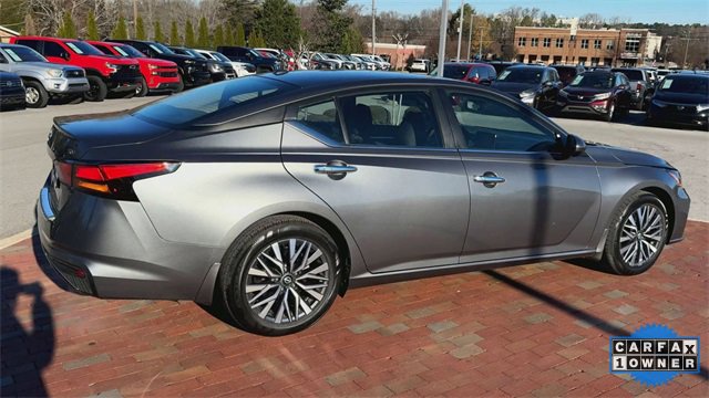 Used 2023 Nissan Altima 2.5 SV image 3