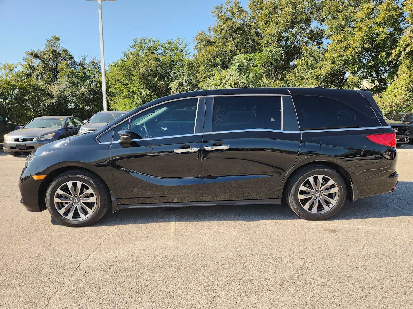 Used 2024 Honda Odyssey EX-L image 4