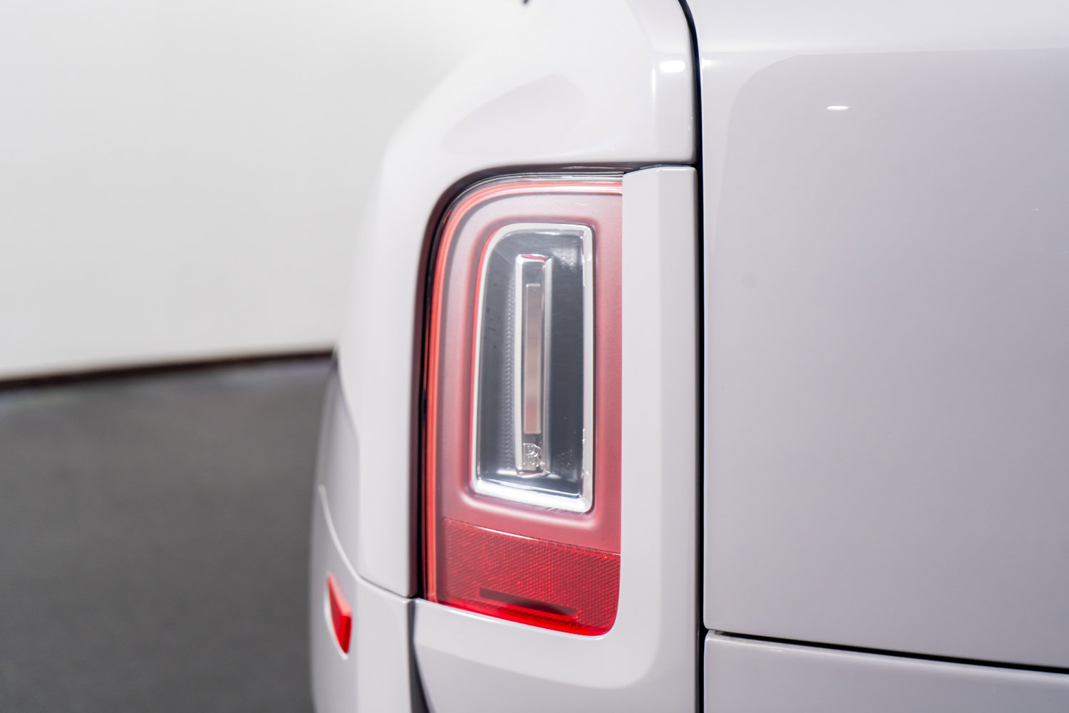 Used 2023 Rolls-Royce Cullinan image 12