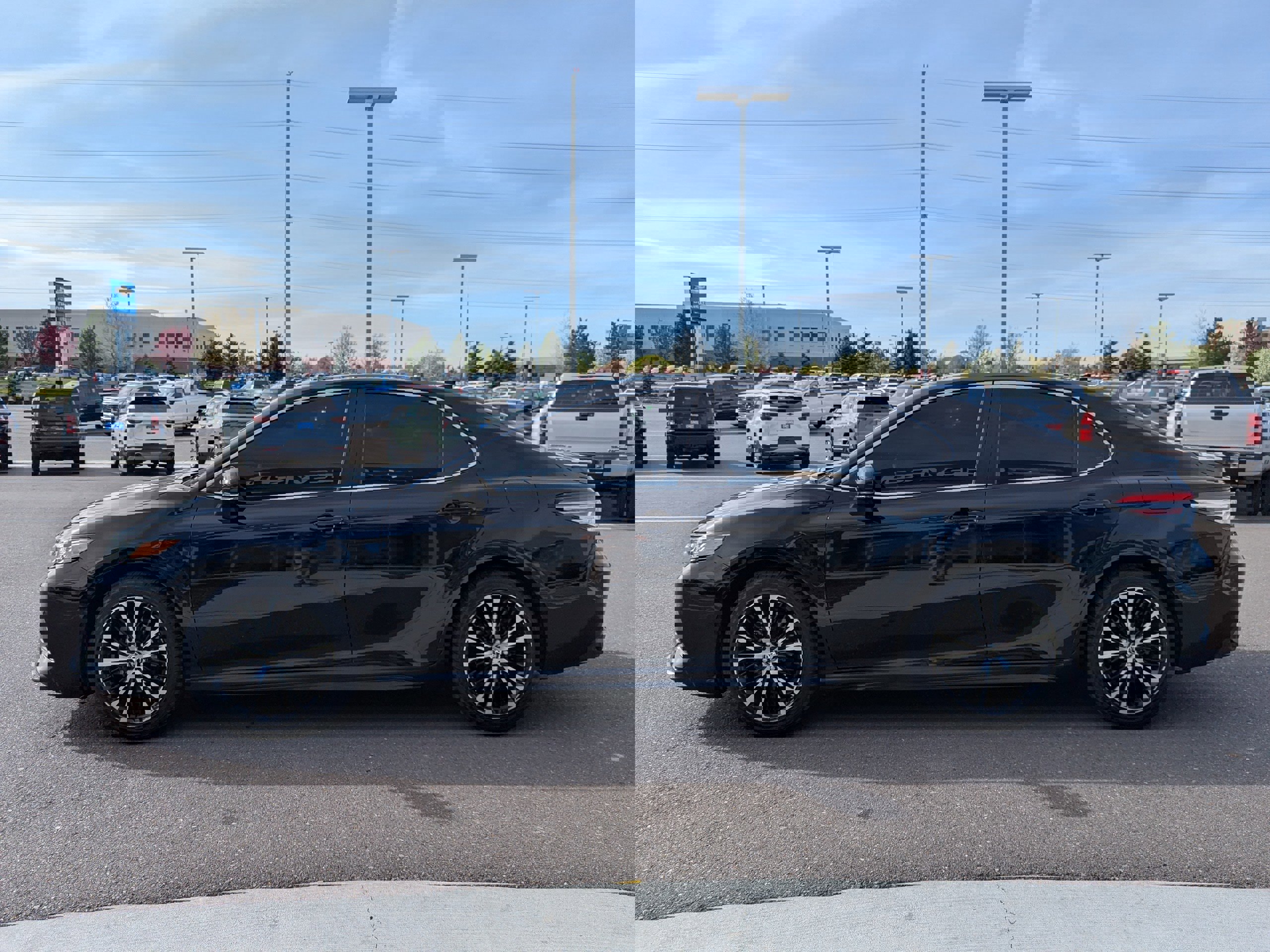 Used 2020 Toyota Camry SE w/ Cold Weather Package image 9