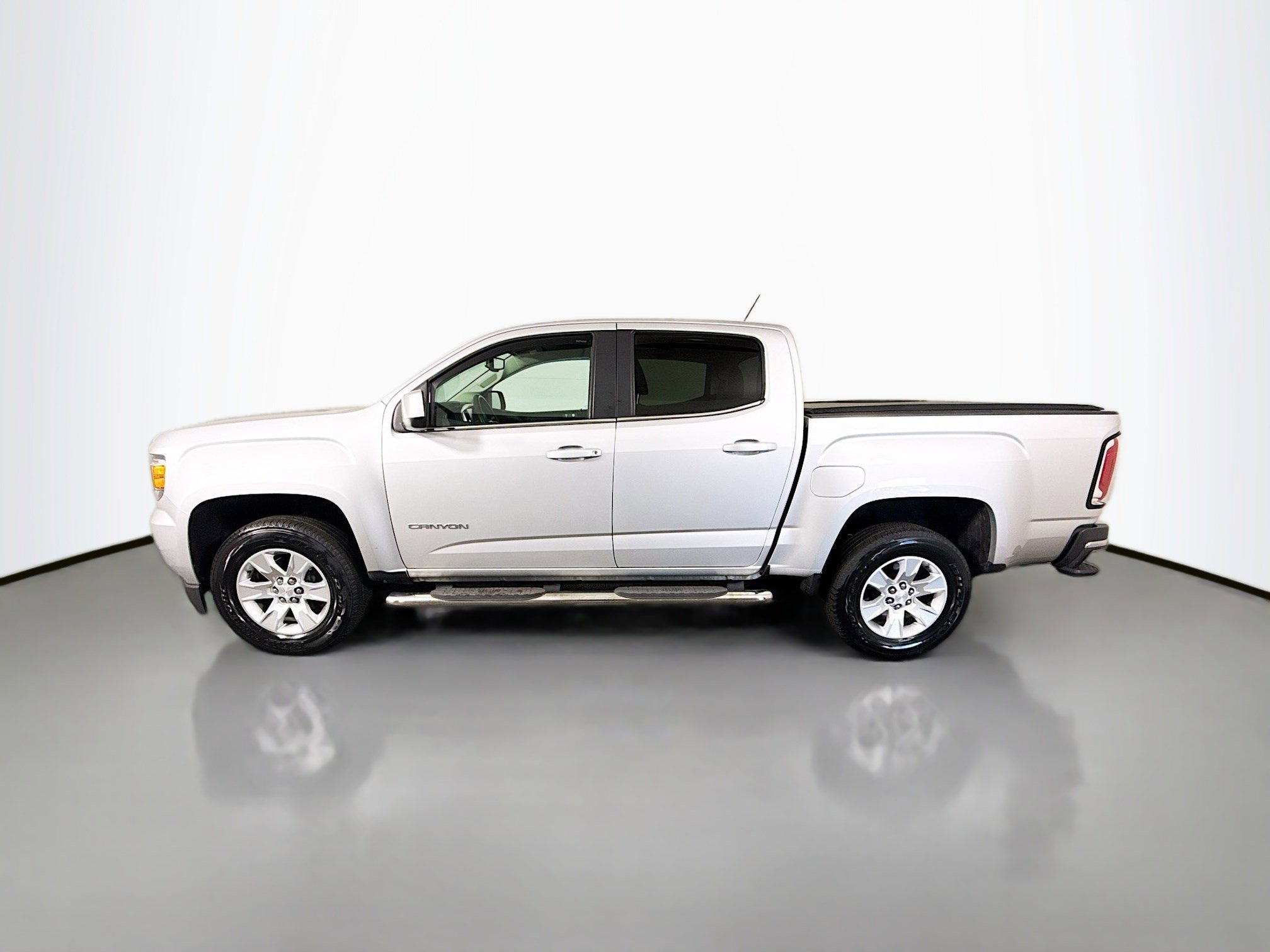 Used 2018 GMC Canyon SLE w/ Trailering Package image 6