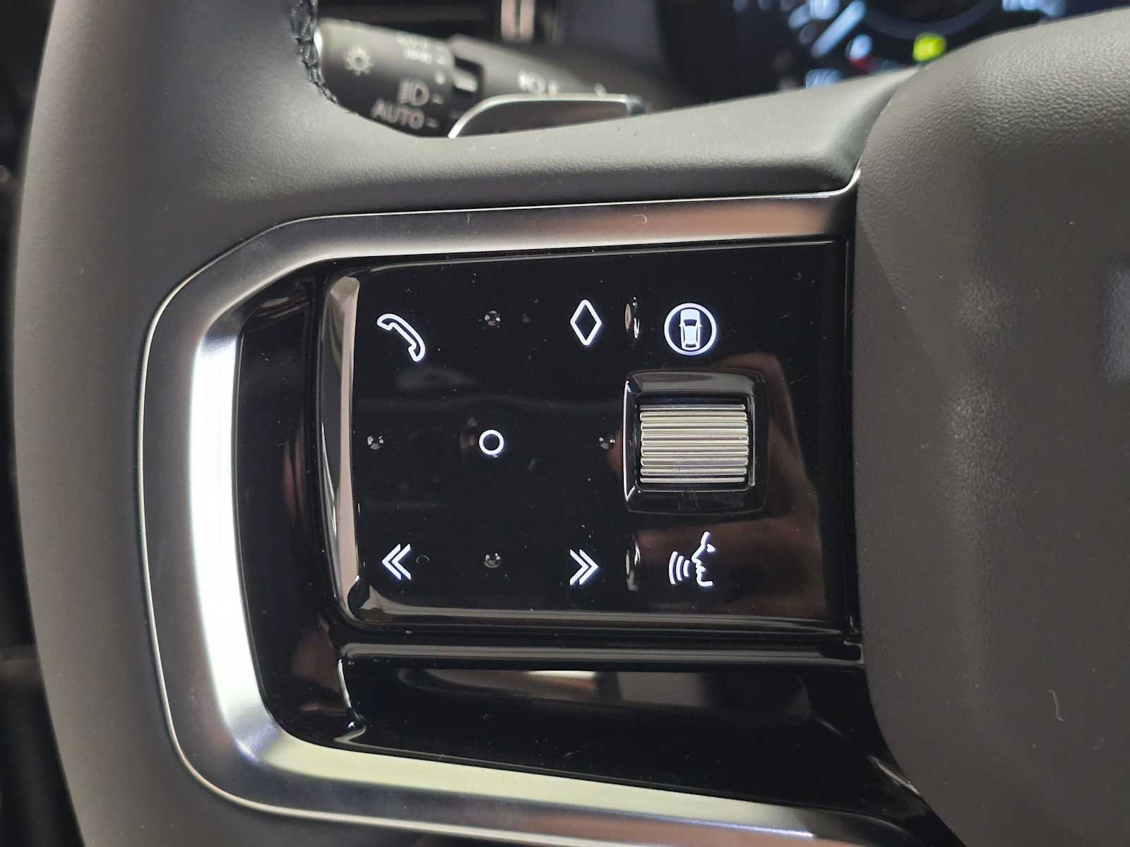 New 2026 Land Rover Discovery Sport Landmark AWD/4WD image 32