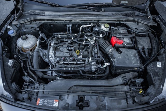 Used 2022 Ford Escape SE w/ SE Sport Appearance Package image 23