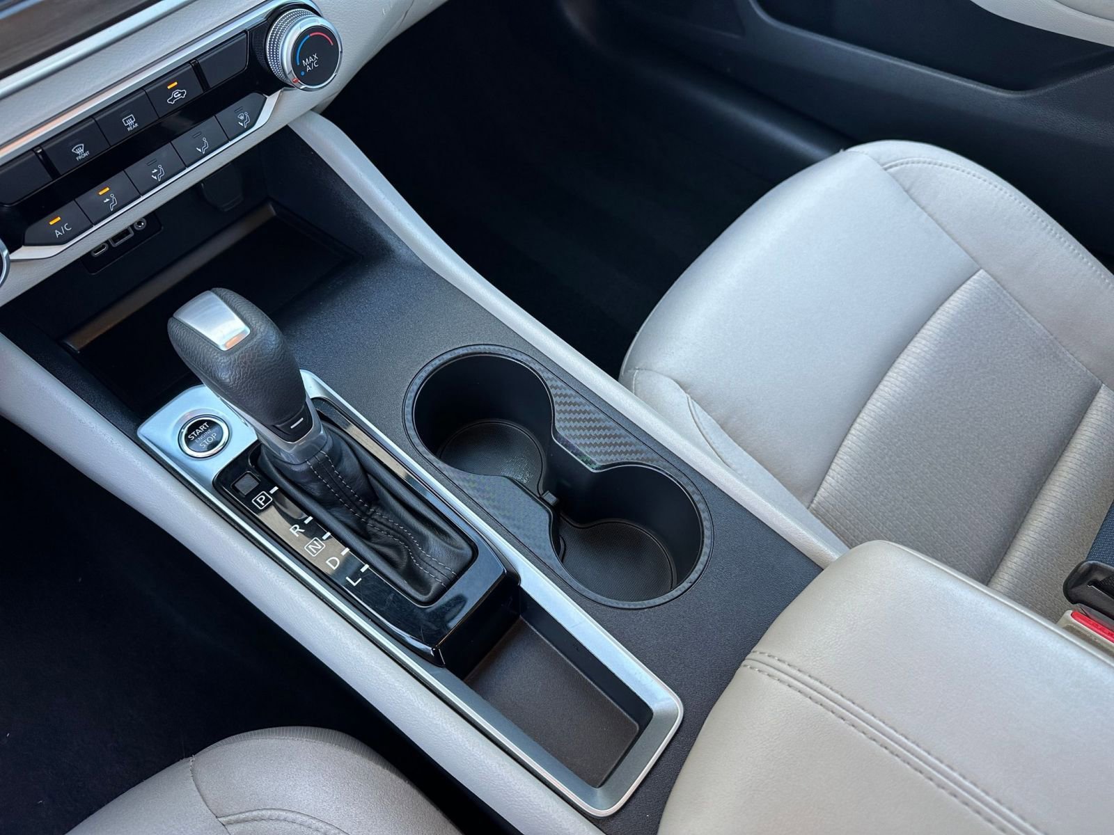 Used 2025 Nissan Altima 2.5 SV image 42