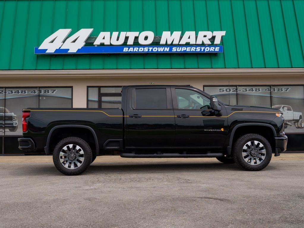 Used 2021 Chevrolet Silverado 2500 LTZ w/ Carhartt Edition AWD/4WD image 2