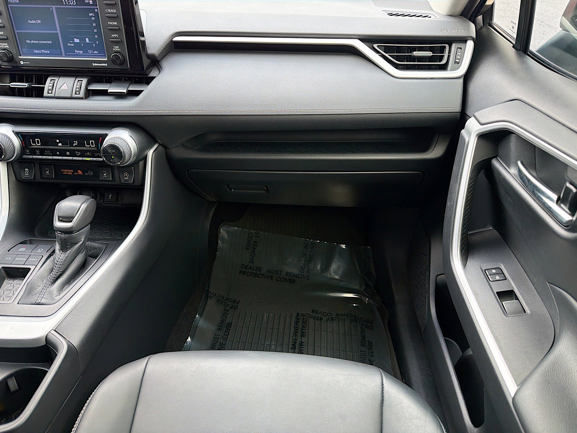 Used 2021 Toyota RAV4 XLE Premium image 19