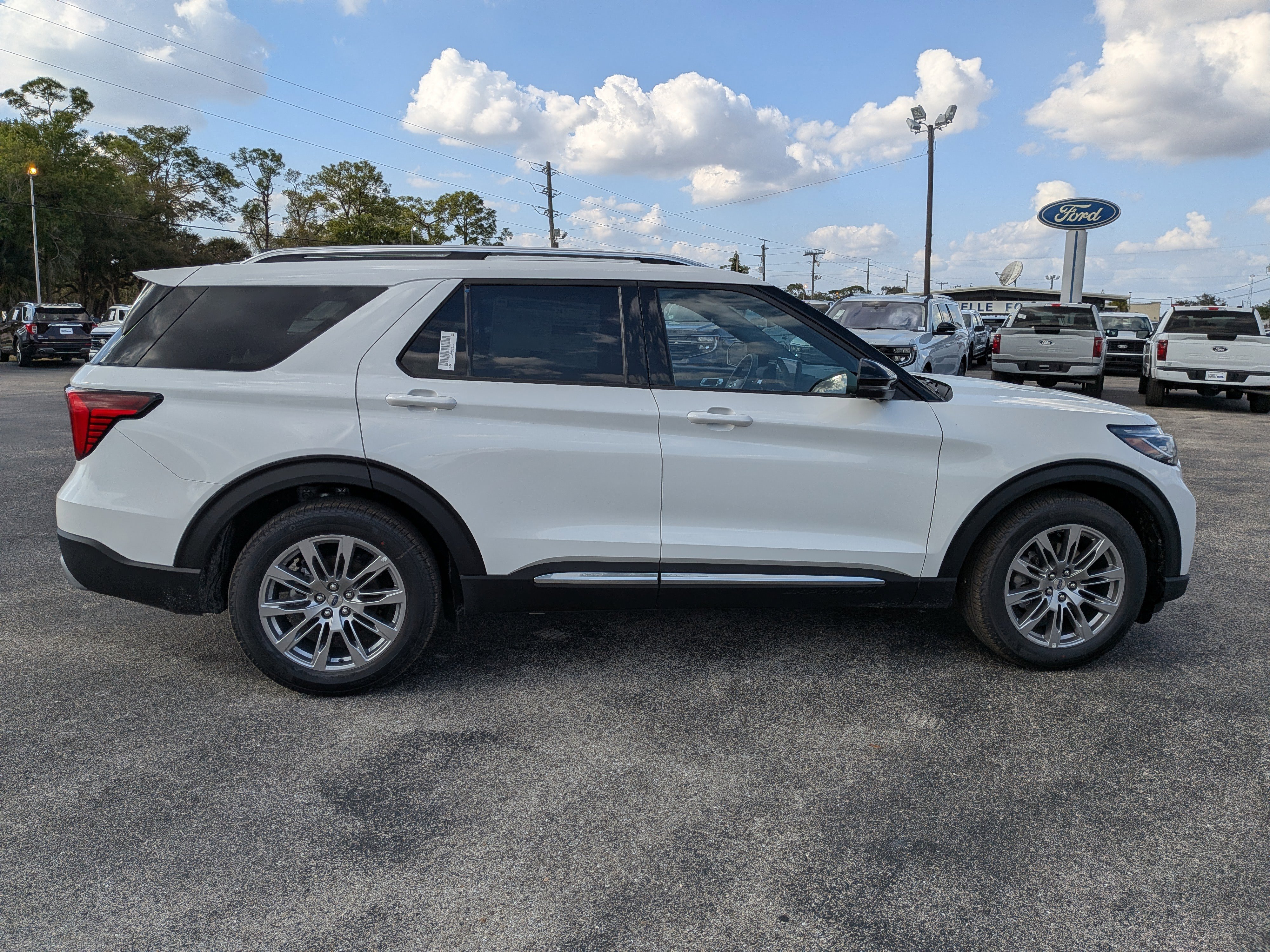 New 2026 Ford Explorer Platinum RWD image 3