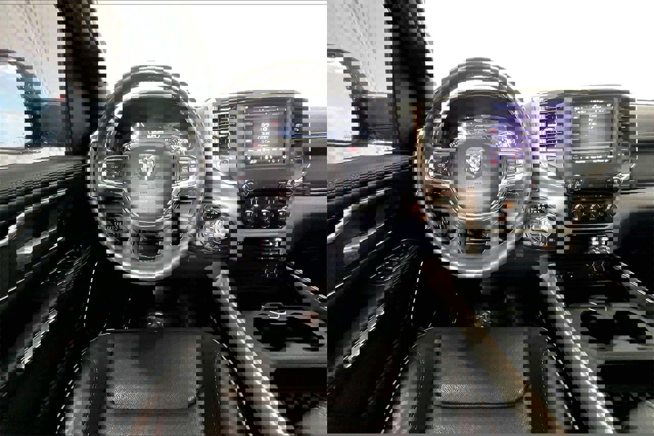 Used 2019 RAM 1500 Laramie w/ Sport Appearance Package image 4