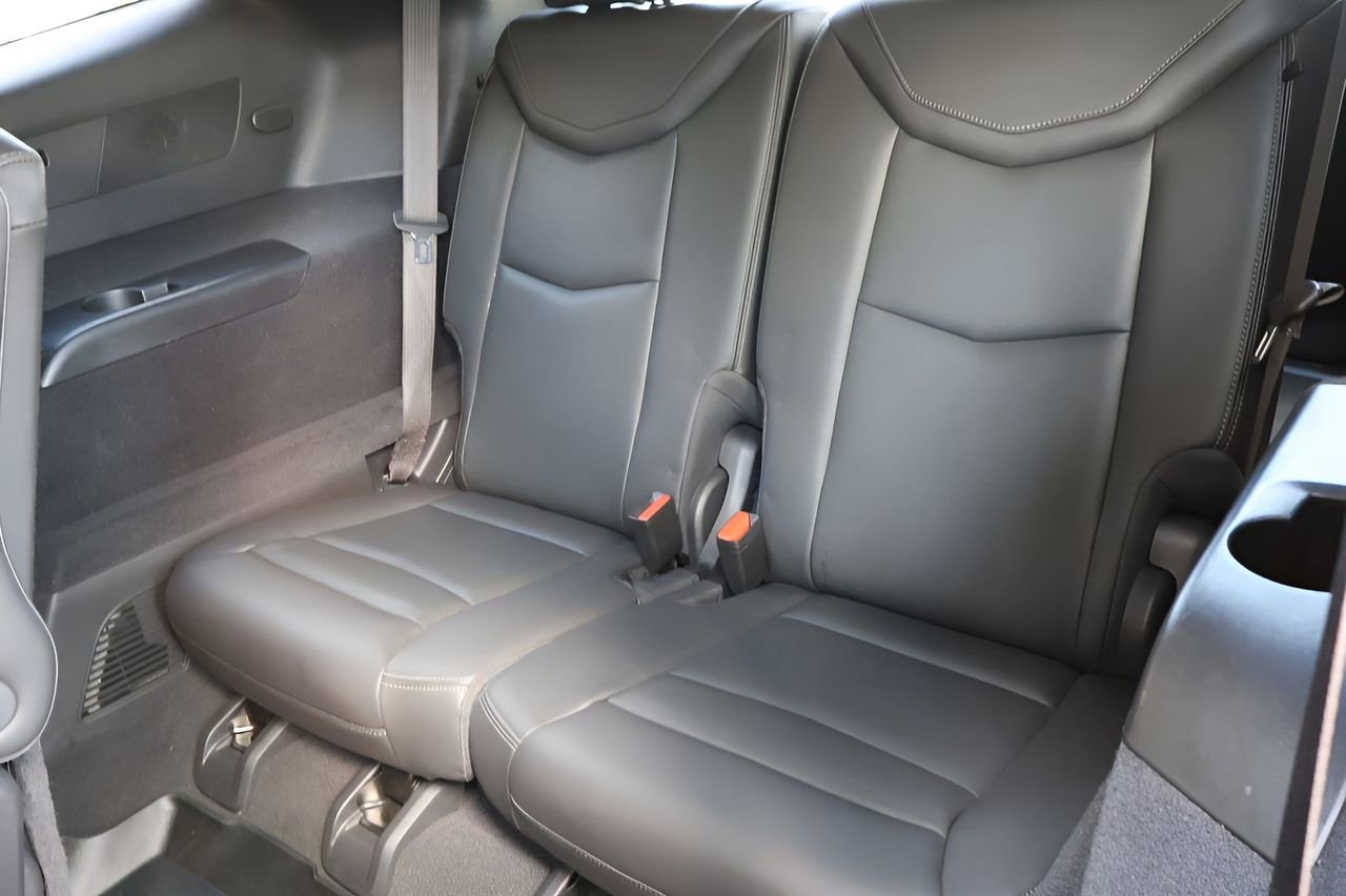 Used 2025 Cadillac XT6 Premium Luxury FWD image 13