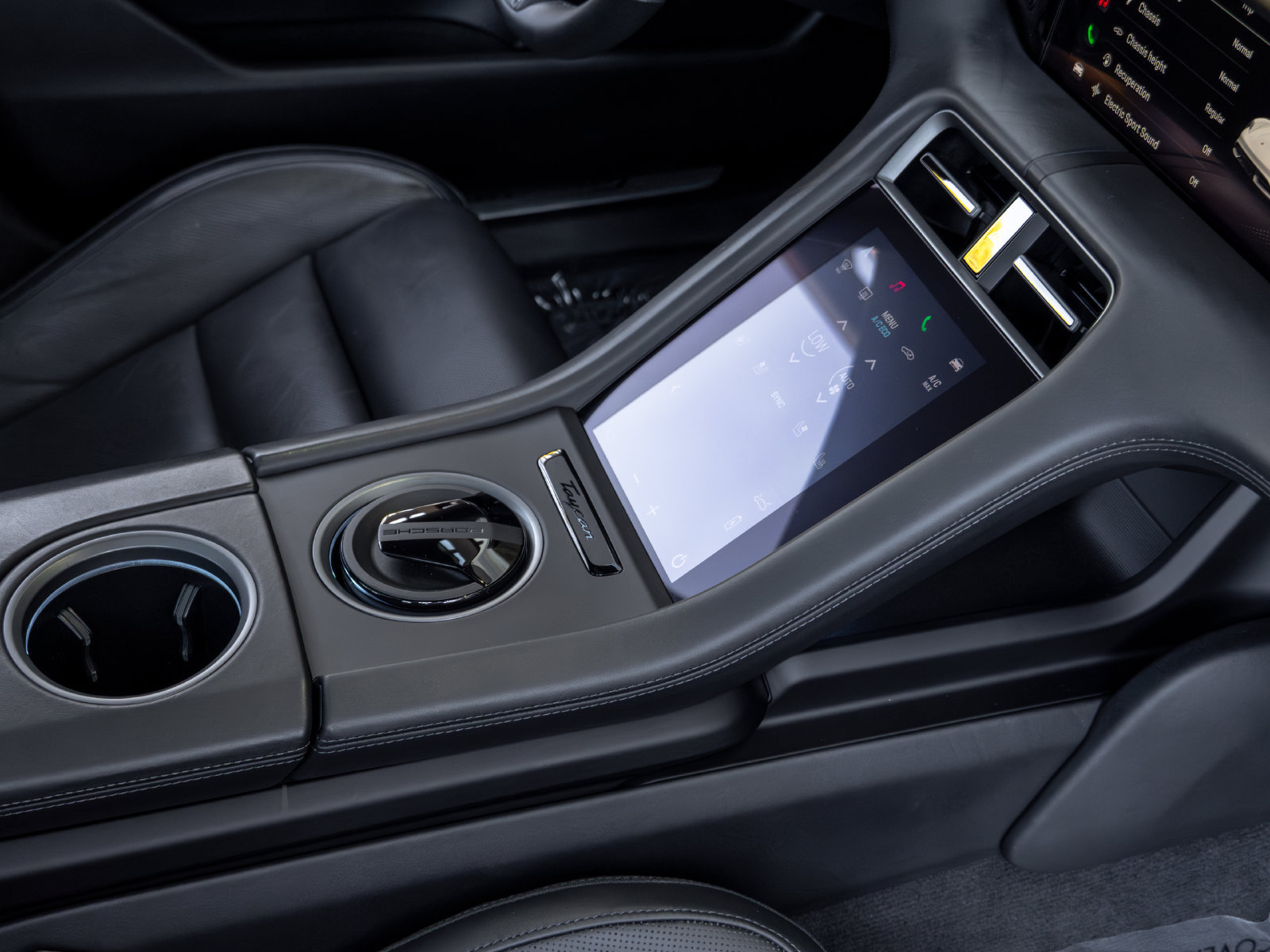 Certified 2022 Porsche Taycan Turbo AWD/4WD image 54