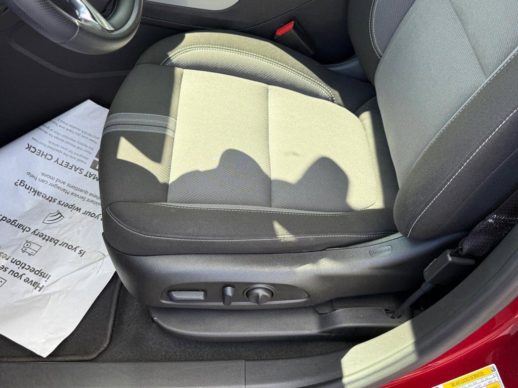 Used 2025 Chevrolet Blazer LT image 15