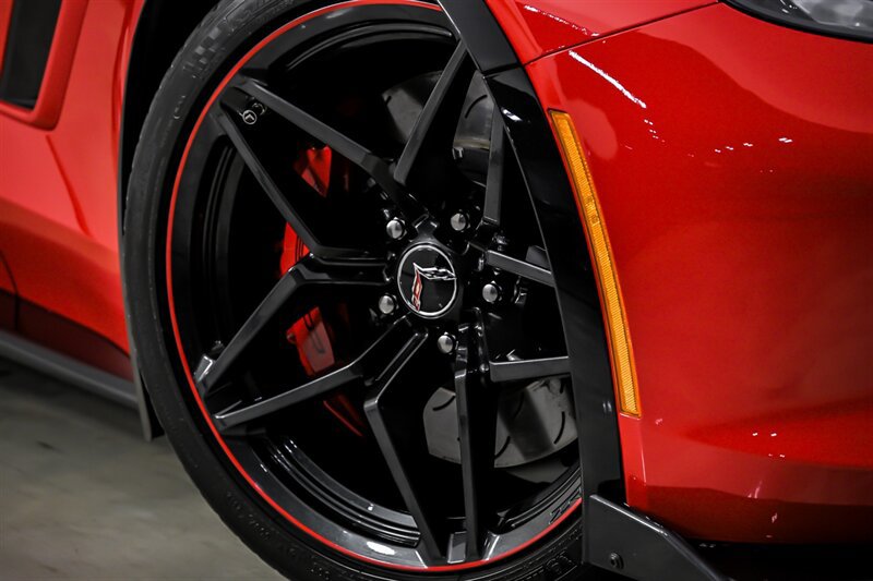Used 2018 Chevrolet Corvette Grand Sport RWD image 3