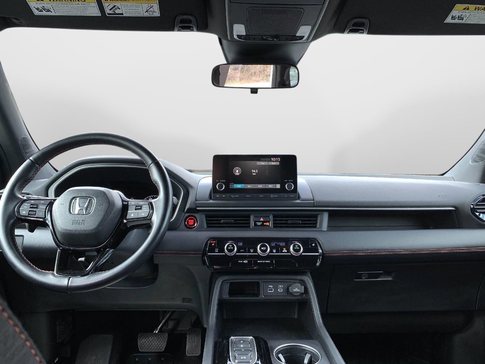 Used 2023 Honda Pilot Sport image 35