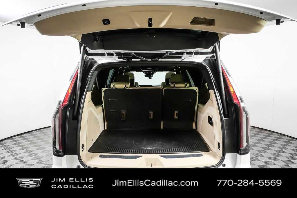 Used 2022 Cadillac Escalade ESV Premium Luxury image 34