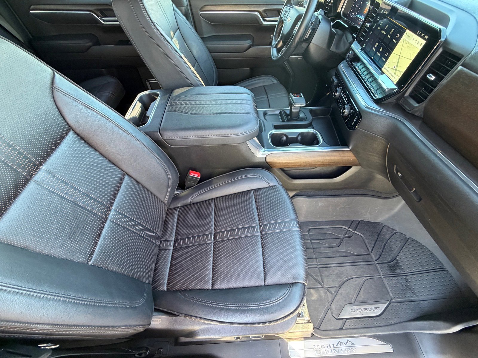 Used 2025 Chevrolet Silverado 1500 High Country image 11