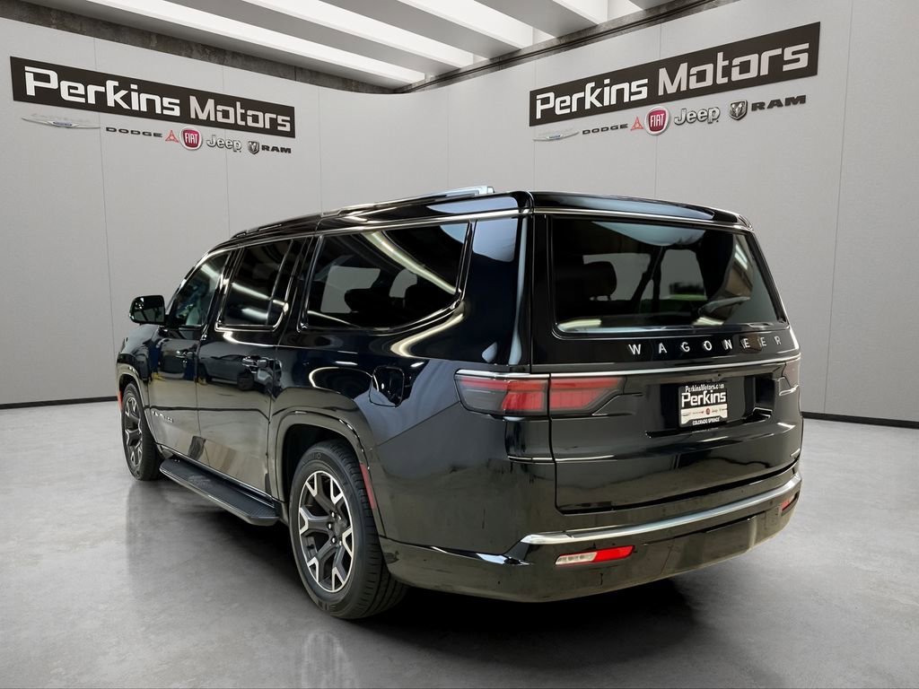 Used 2024 Jeep Wagoneer L Series III w/ Flexible Seating Group image 2