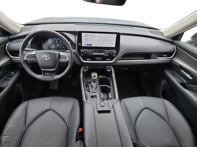 Certified 2025 Toyota Grand Highlander FWD image 9