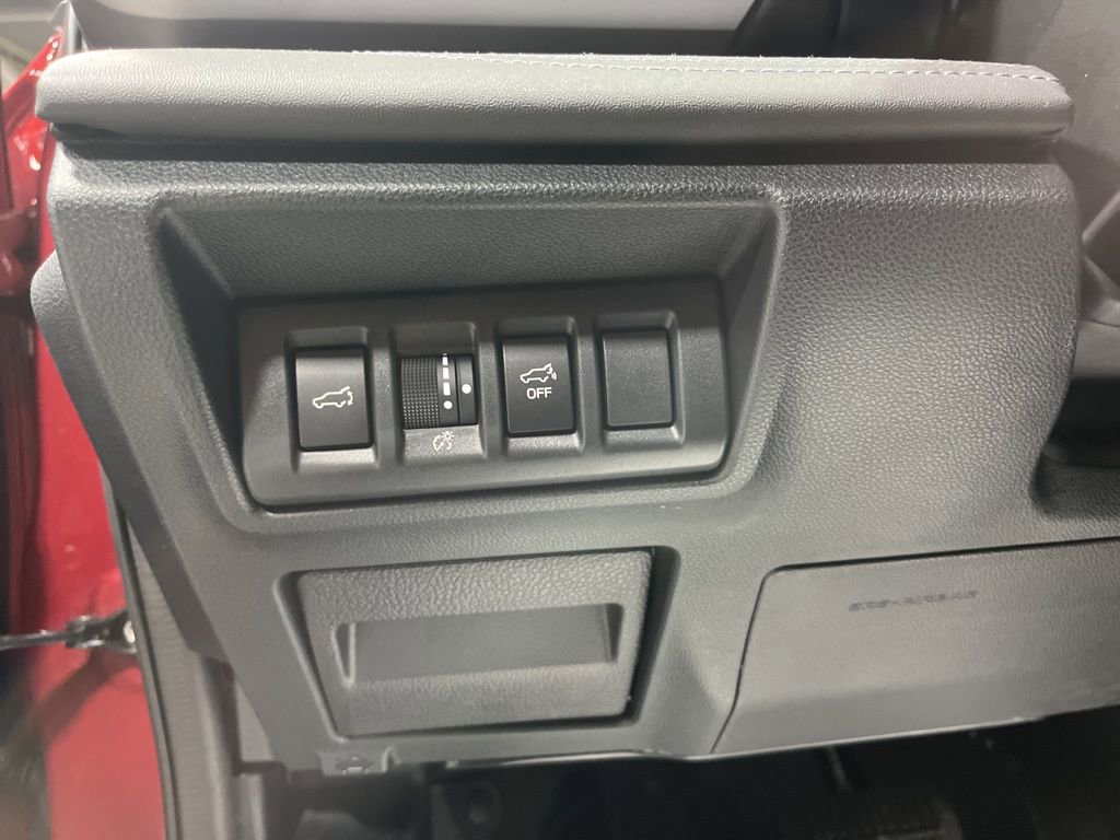 Used 2025 Subaru Outback Limited image 14