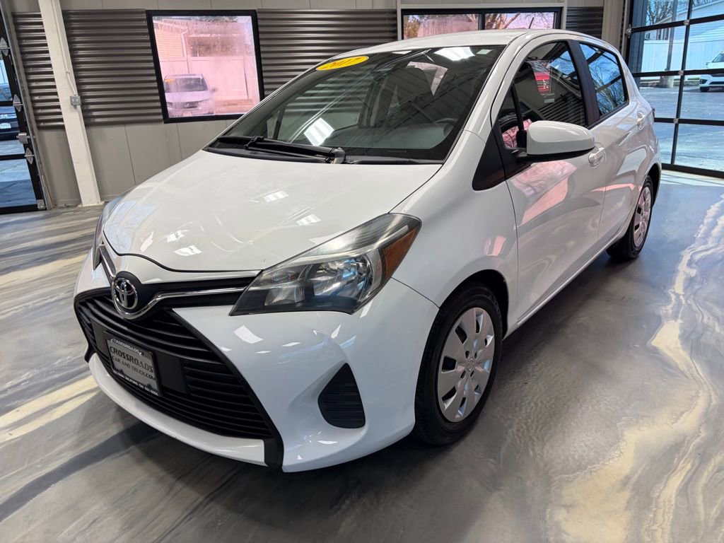 Used 2017 Toyota Yaris L image 3