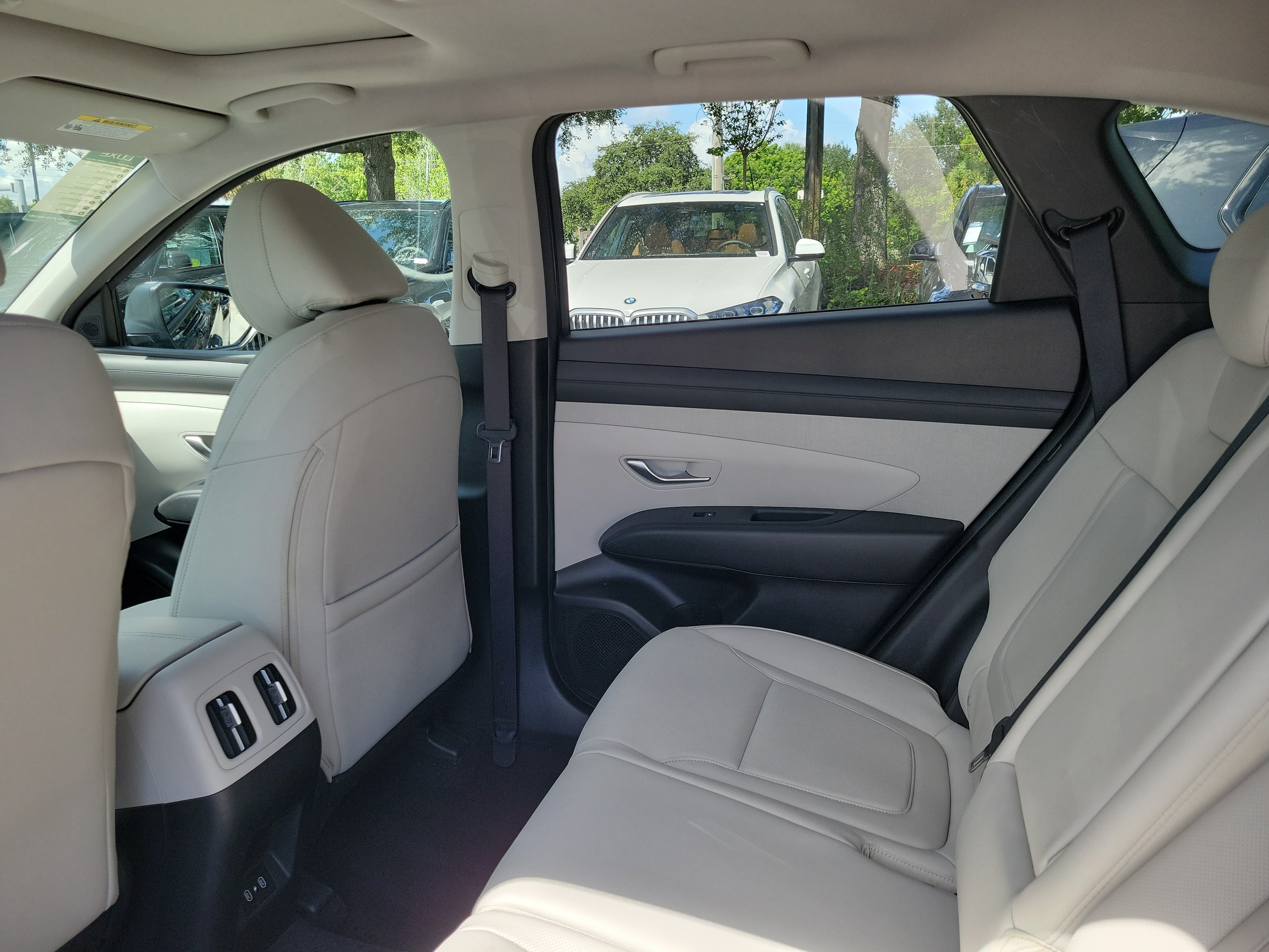 Used 2025 Hyundai Tucson SEL FWD image 8