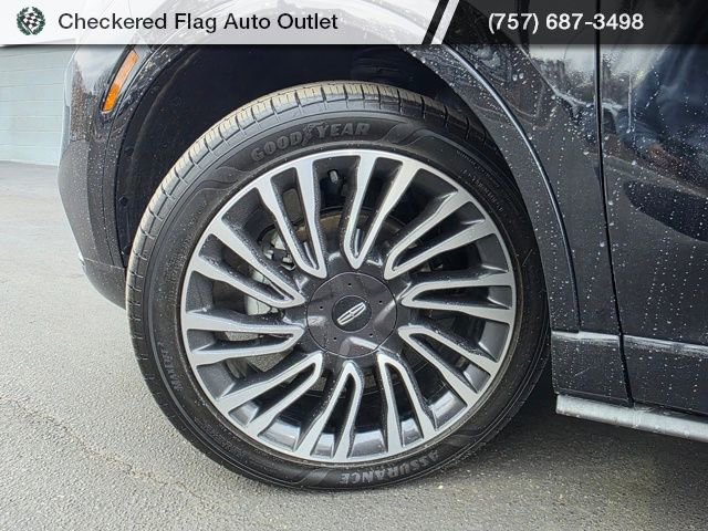 Used 2022 Lincoln Corsair AWD w/ Premium Package image 13