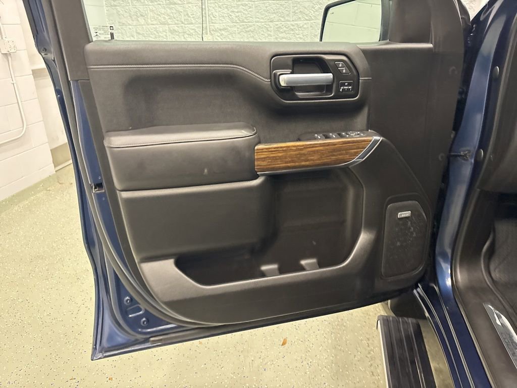 Used 2021 Chevrolet Silverado 1500 High Country image 15