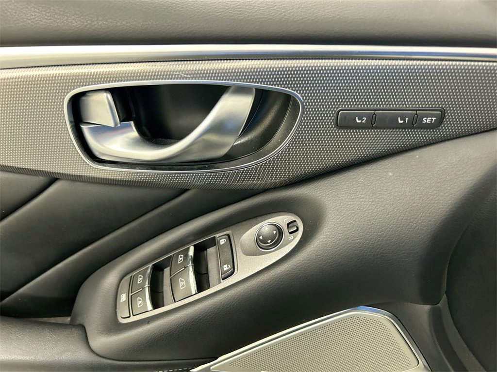 Used 2017 INFINITI Q50 Premium w/ 2.0T Premium Plus Package image 11