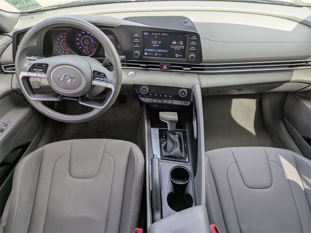 Used 2023 Hyundai Elantra SEL image 12