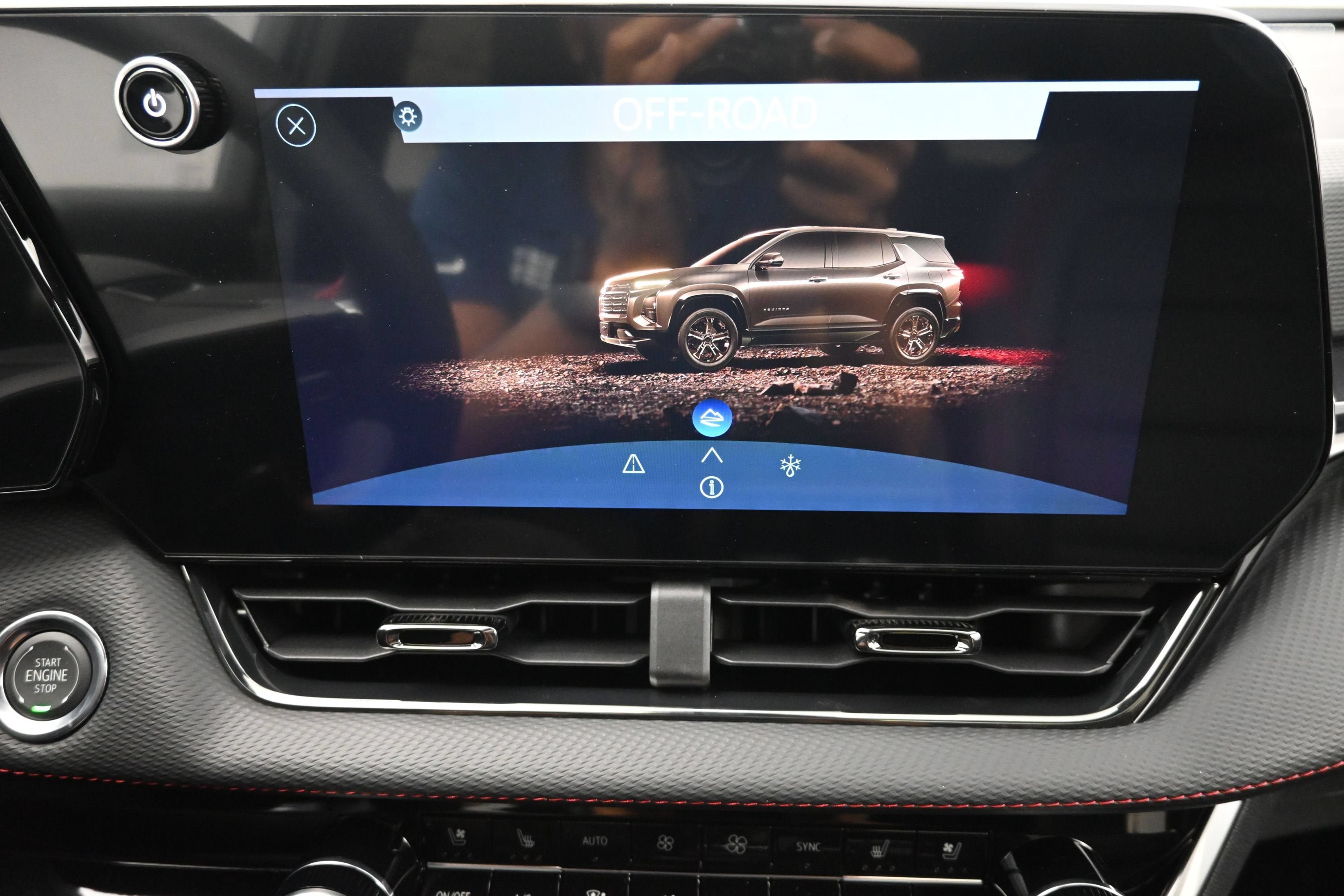 New 2027 Chevrolet Equinox RS w/ Convenience Package III AWD/4WD image 25