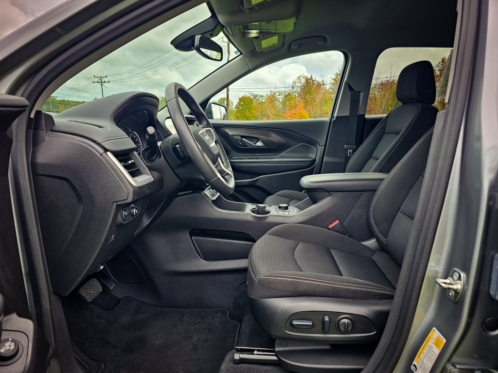 Used 2024 GMC Terrain SLE w/ Driver Convenience Package AWD/4WD image 13