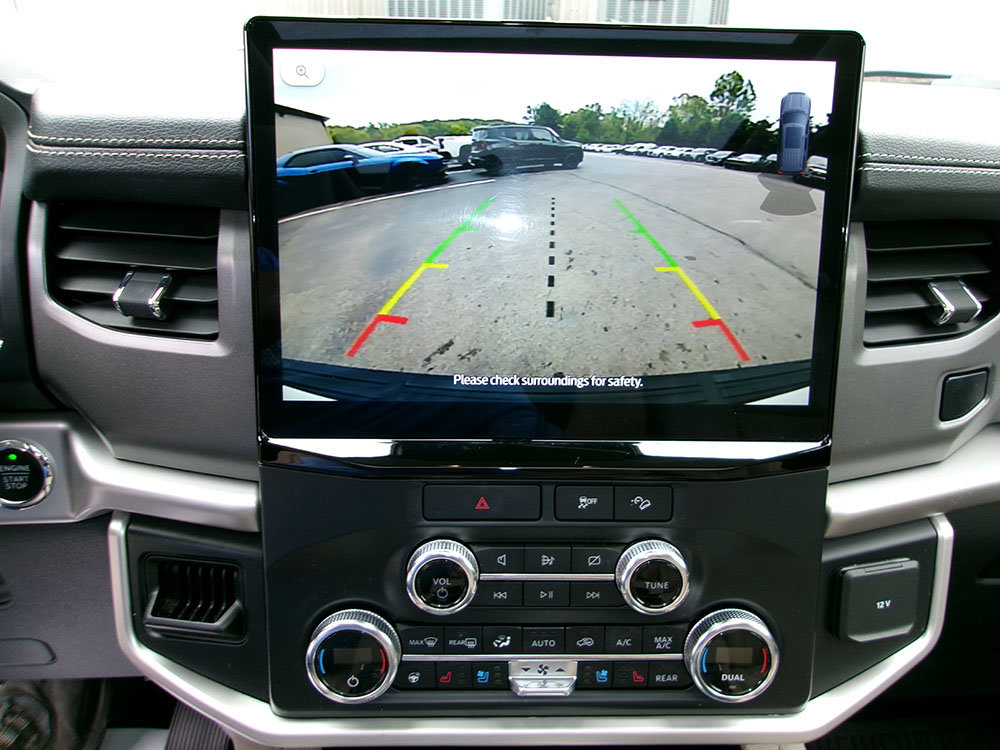 Used 2022 Ford Expedition XLT AWD/4WD image 21