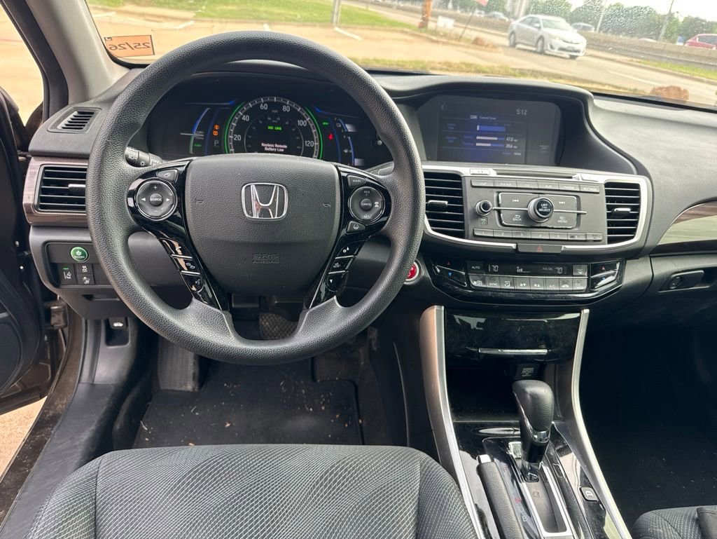 Used 2017 Honda Accord Hybrid Sedan image 9