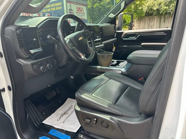 Used 2024 Chevrolet Silverado 3500 LTZ w/ LTZ Plus Package AWD/4WD image 10