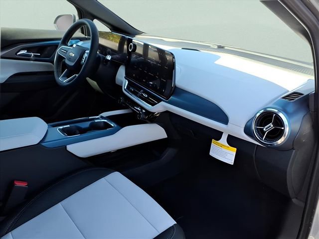 New 2026 Chevrolet Equinox EV LT image 17