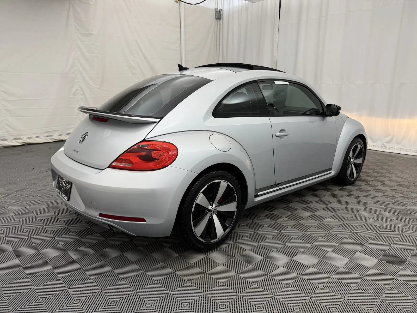 Used 2013 Volkswagen Beetle Turbo FWD image 5