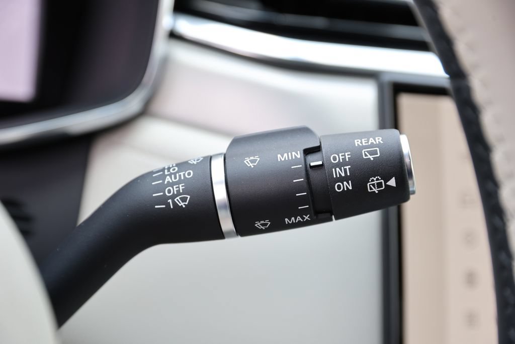Certified 2026 Jaguar F-PACE R-Dynamic S AWD/4WD image 22