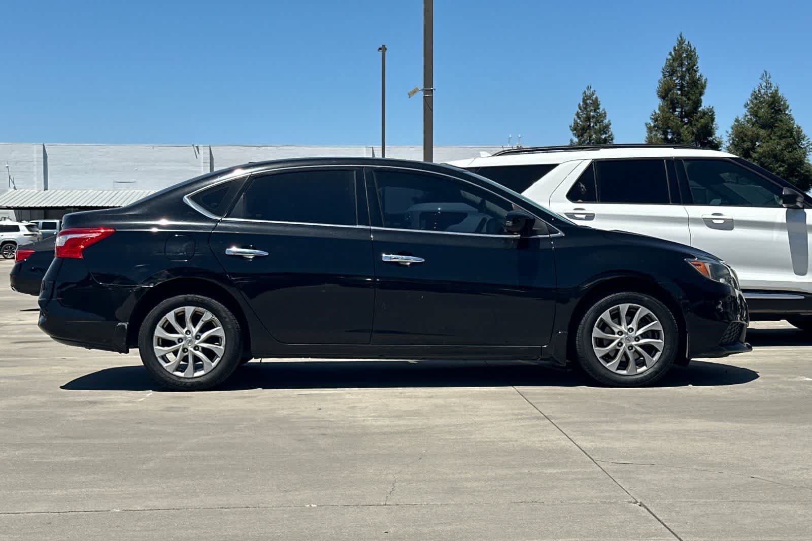 Used 2019 Nissan Sentra SV FWD image 9