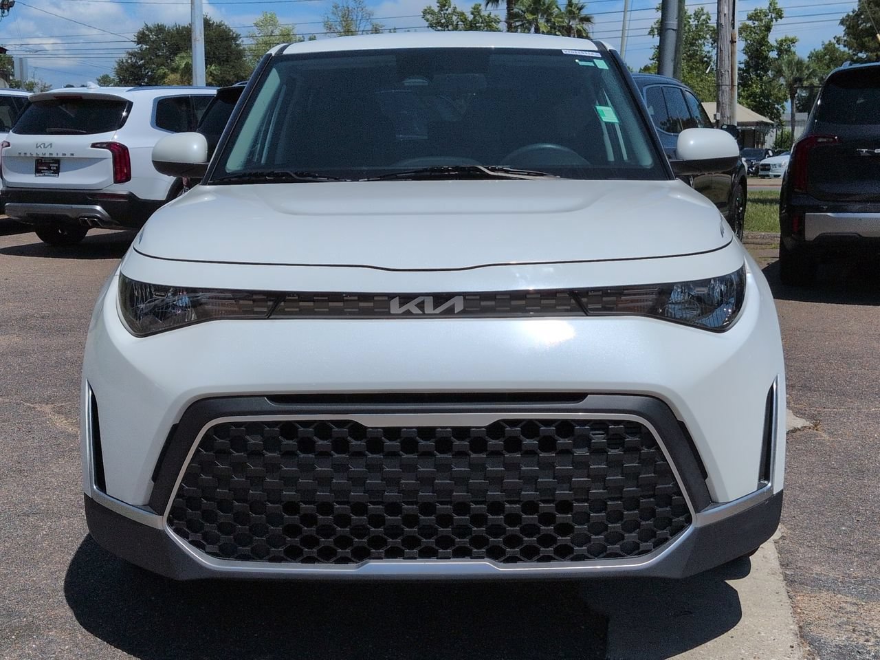 Certified 2023 Kia Soul LX w/ LX Technology Package FWD image 9