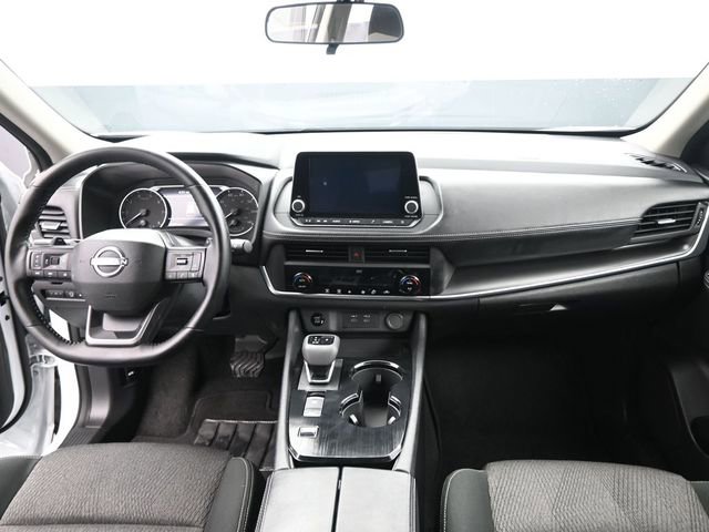 Used 2025 Nissan Rogue SV FWD image 24